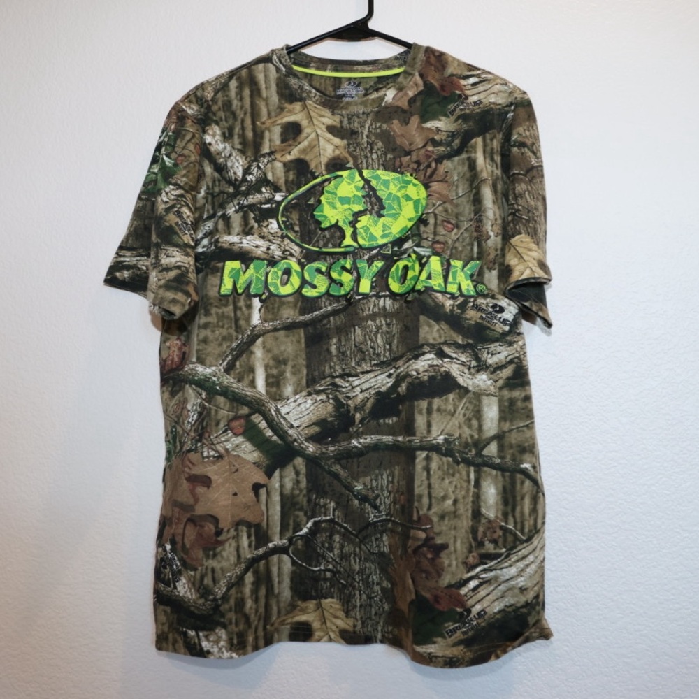 3/$15 Mossy Oak Realtree Print T-Shirt Medium